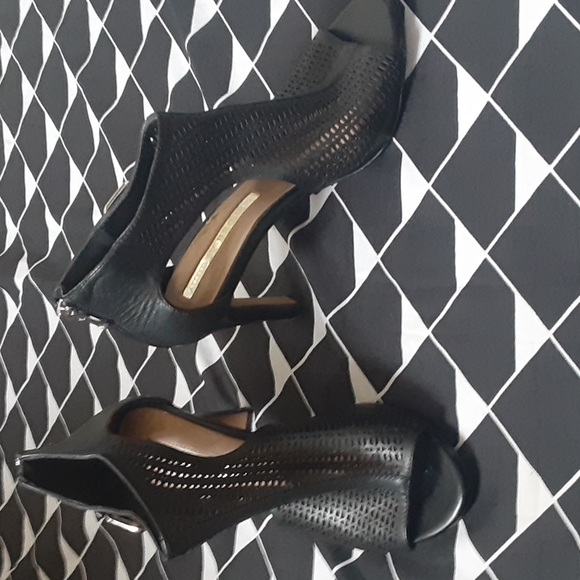 Audrey Brooke Shoes - Audrey Brooks  black leather with peep toe back zipper,  booties,  7M